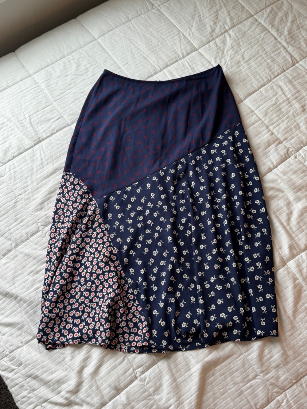 Talbots navy blue floral midi skirt, size 8 - Picture 4 of 11